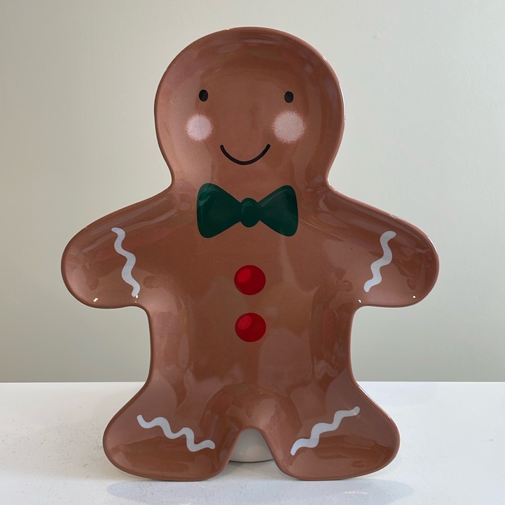 NWT Target Bullseye Playground Gingerbread Man Melamine Christmas Plate